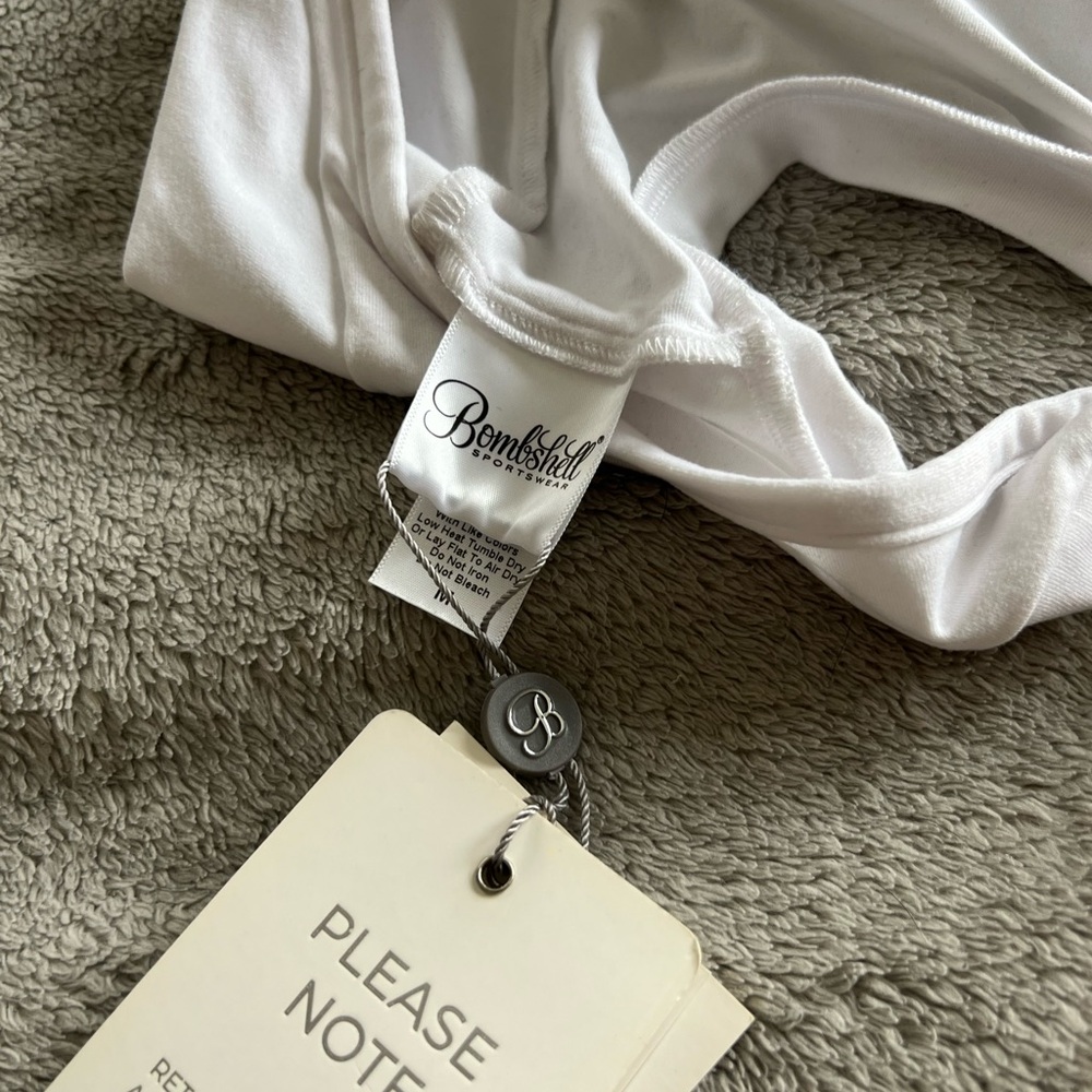 NEW! Bombshell Sportswear MUSCLE BACK TEE White Medium - Picture 4 of 5